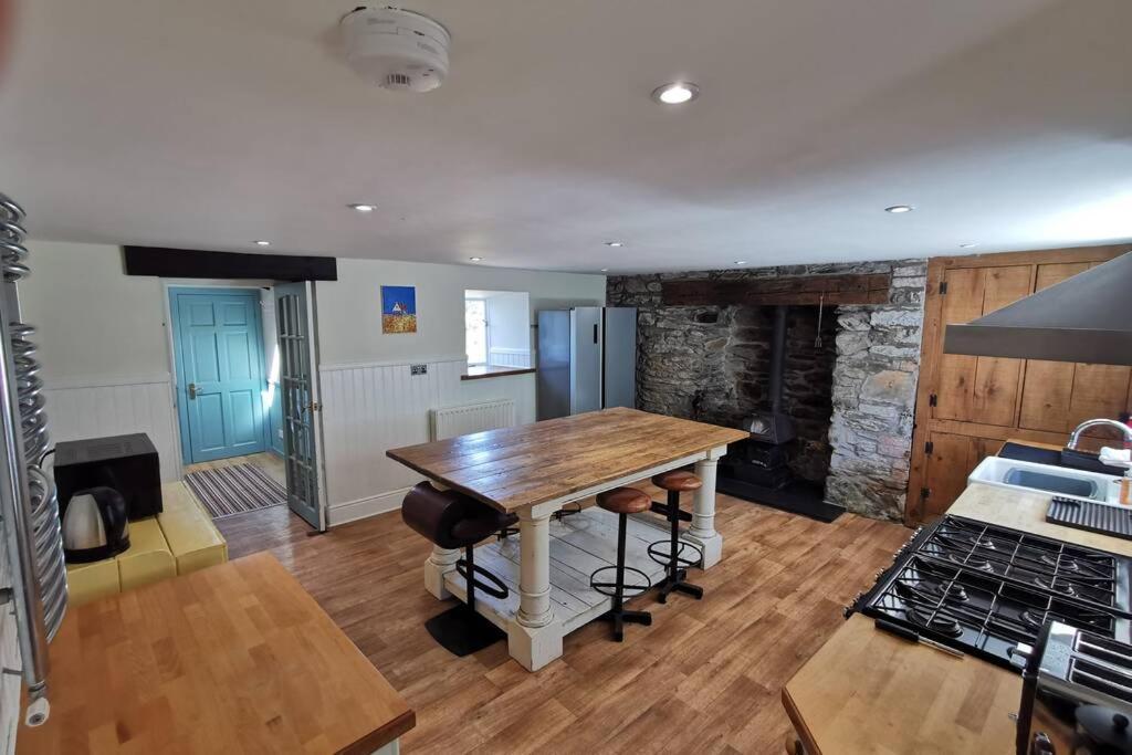 Cosy, Coastal Retreat With A Large Garden Villa Monreith Exterior foto