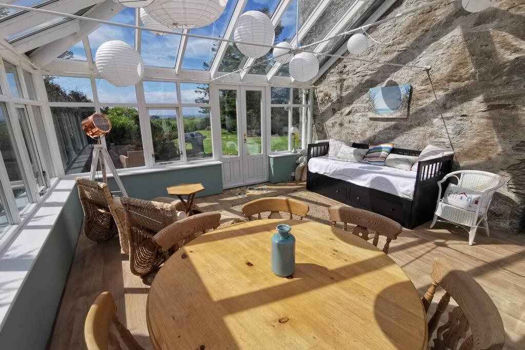 Cosy, Coastal Retreat With A Large Garden Villa Monreith Exterior foto